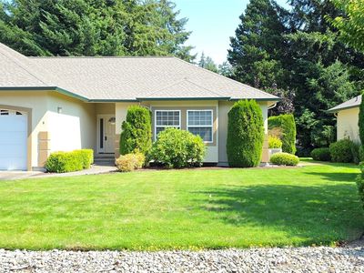 50 E Beaumont Drive #B