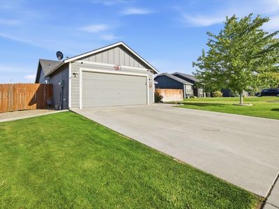 5813 Robert Wayne Dr