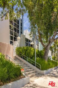 2433 28th St APT B