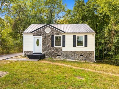 1300 Sunnyview Dr