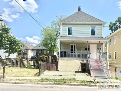 659 S 2nd St
