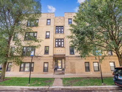 4634 N Albany Ave APT 2