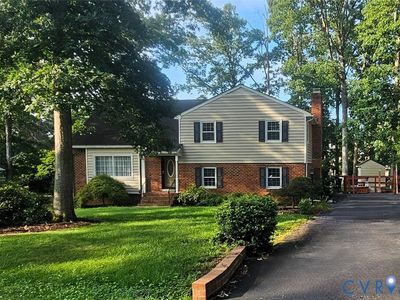 7413 Sandlewood Dr