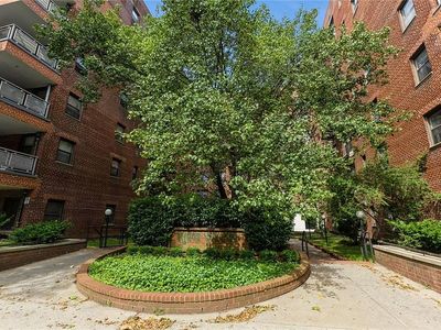 1275 E 51st St APT 3C