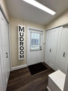 1160 W 33rd Pl