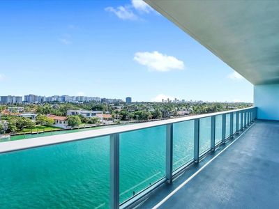 9201 E Bay Harbor Lph_711