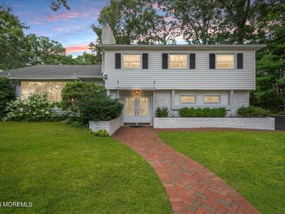 627 S Riverside Drive