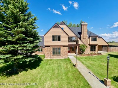 449 Country Club Ln