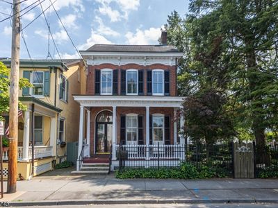 35 Perry St
