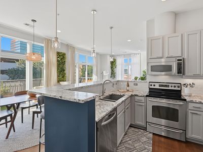 317 W Morgan St APT 200