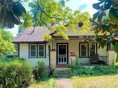 920 W Stephenson Ave