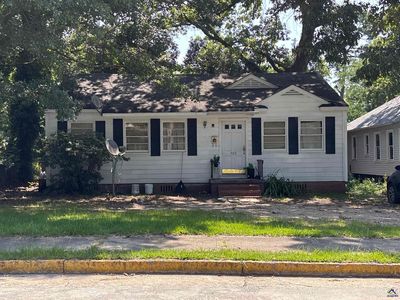 Property at 220 Oak Haven Ave, Macon, GA