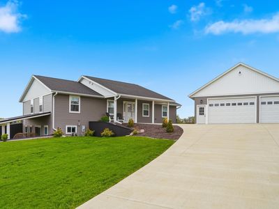 24-123 Wagon Wheel Dr