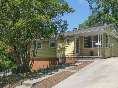 1407 Baker St