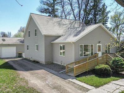606 2nd St