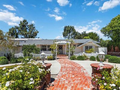 535 Rosario Dr