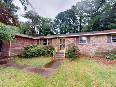 3711 Magnolia Dr