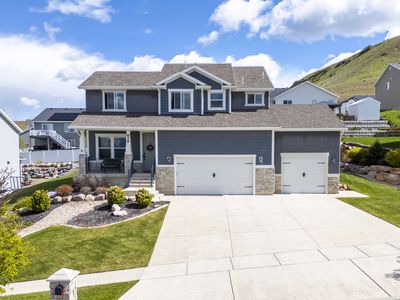 Property at 829 E 600 N, Hyde Park, UT