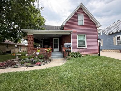 207 W South St