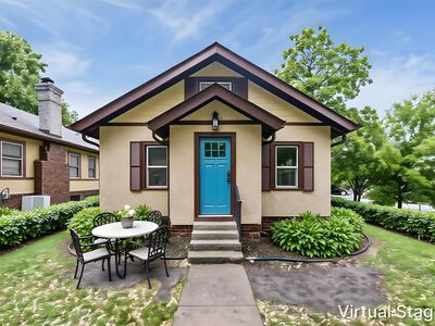3506 Queen Ave N