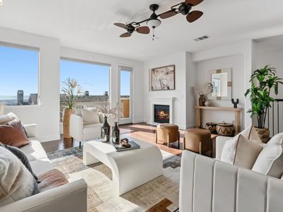 6466 Bayview Dr