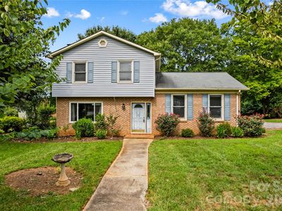 603 Colonial Dr