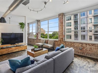 800 Peachtree St NE APT 8613