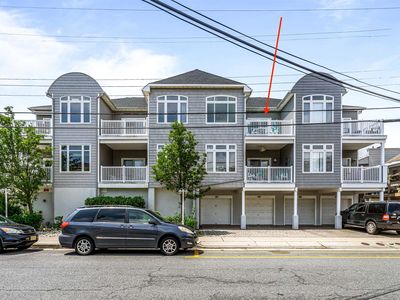 216 E Roberts Ave Unit 7