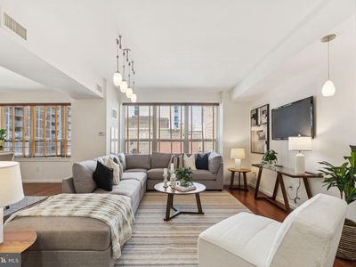 1425 Locust St UNIT 11E