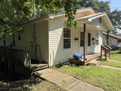 504 A&b North Brewer St