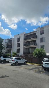 5625 W 20th Ave APT 208