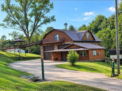 42 Orchard Ln
