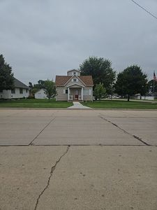 320 Commercial Ave