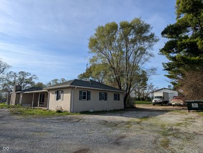 1406 W Us Highway 52