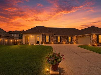 869 Capistrano Ct