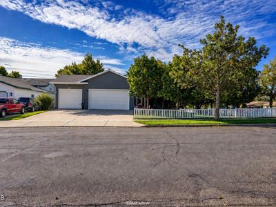 103 W Edmonton Dr