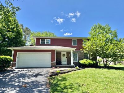 4923 Laurentide Ln