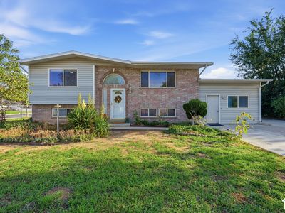 1127 E Electra Ln S