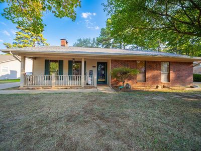 Property at 1102 Pinecrest Dr, Camden, AR