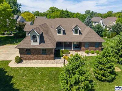 21 Mayflower Dr