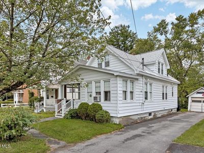 889 Oregon Avenue