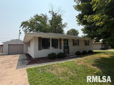 5744 N Hamilton Rd