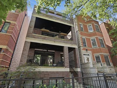 3228 N Seminary Ave APT 2