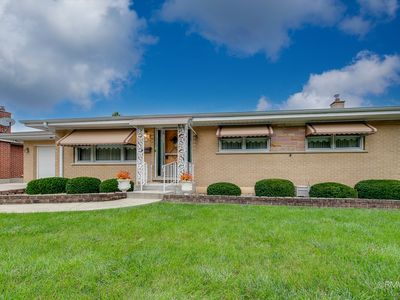 Property at 227 N Mill Rd, Wood Dale, IL