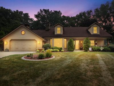 N22W22227 Meadowood COURT