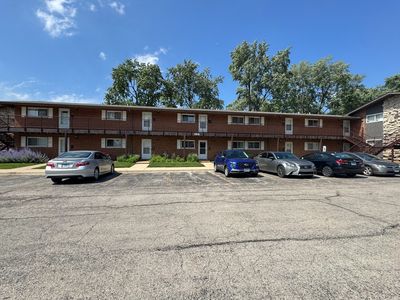 1910 W Hatherleigh Ct APT 2C