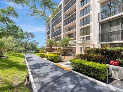 220 Belleview Blvd APT 203