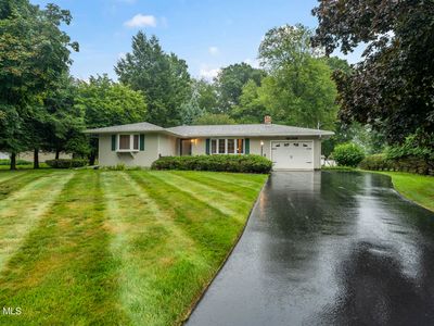 17 Weiser Street