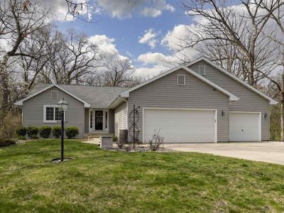 2049 West Glenmoor Lane