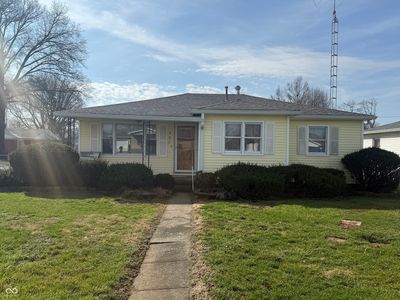 205 E 4th St